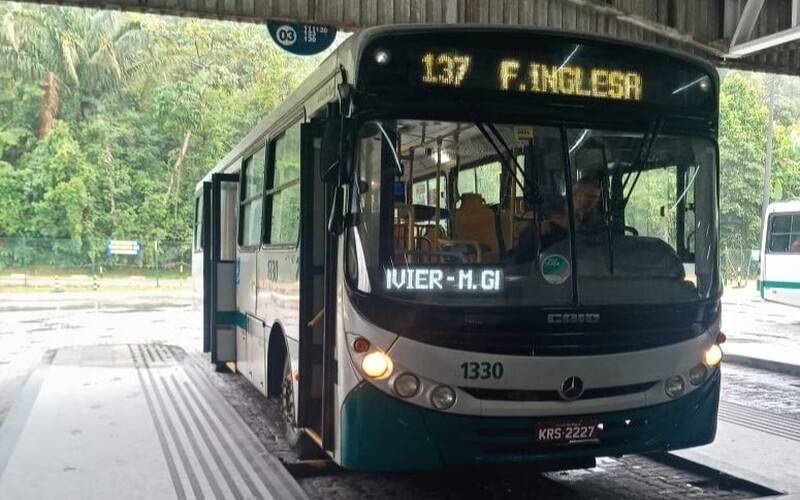 Cidade Real coloca o ônibus da linha 122 para ajudar o deslocamento dos passageiros