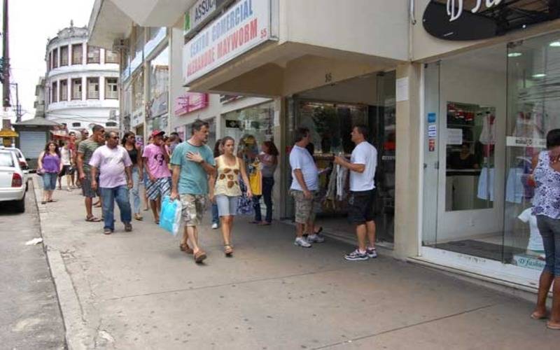 ARTE informa: lojas da Rua Teresa em funcionamento