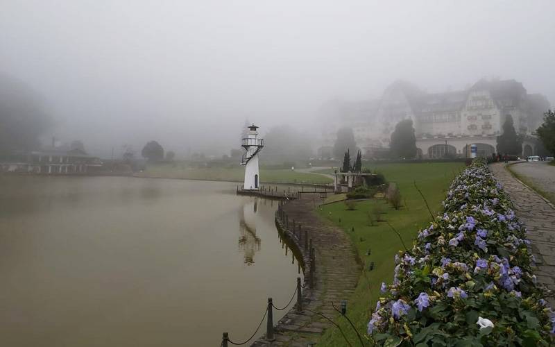 Corpo é encontrado no lago do Hotel Quitandinha