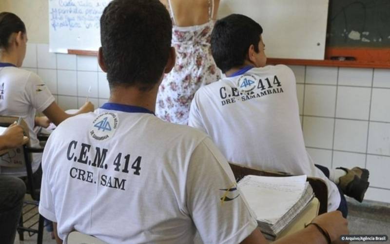 Pé-de-Meia: estudantes nascidos em março e abril recebem hoje R$ 200