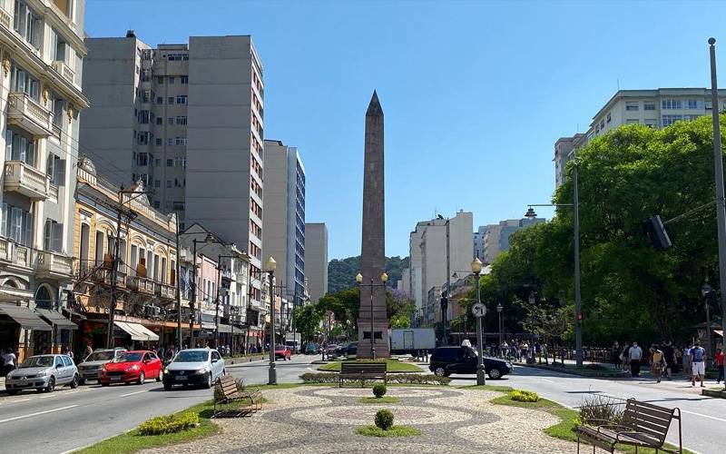 Veja o que abre e fecha no feriadão de Páscoa