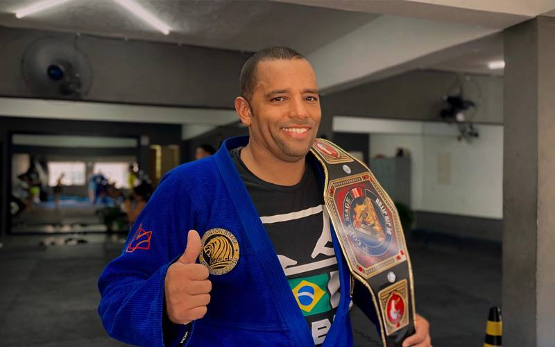 Lutador petropolitano de jiu-jitsu conquista cinturão na 3ª Copa Magé de Jiu-jitsu