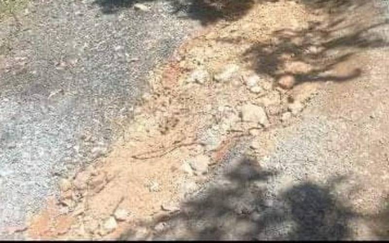 Estrada na Fazenda Inglesa está em péssimo estado