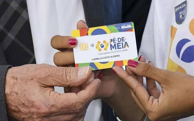 Inclusão de 1,2 milhão de alunos no Pé-de-Meia