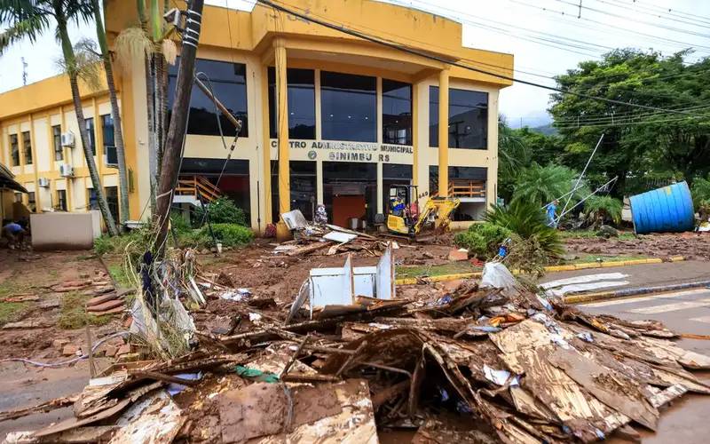 Chuvas afetam 781 mil pessoas no RS; mortes sobem para 75