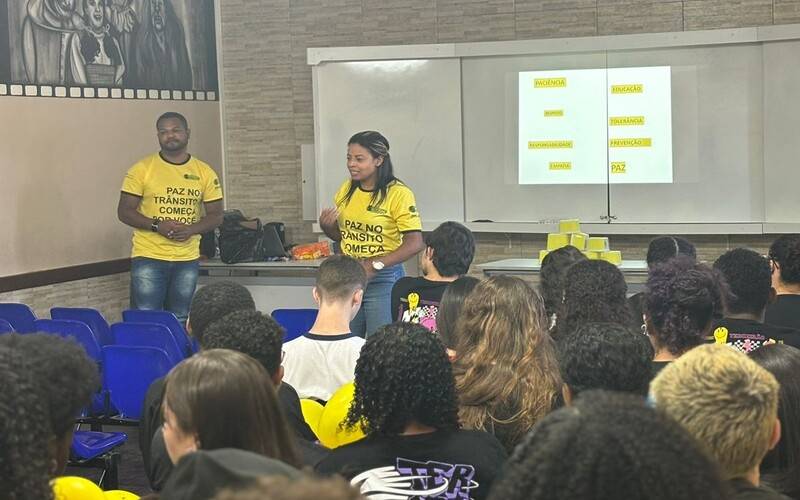 Palestra educativa fecha Campanha Maio Amarelo