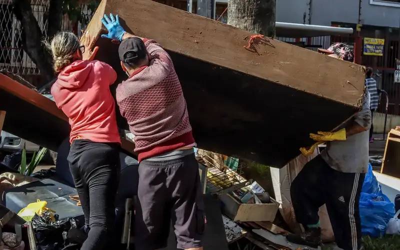 Mais 47 mil famílias do RS podem confirmar dados para receber auxílio