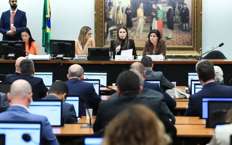 Votação da PEC das drogas é adiada na CCJ da Câmara