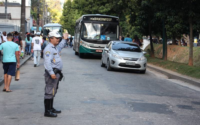  Trânsito na próxima edição da Bauernfest preocupa taxistas 