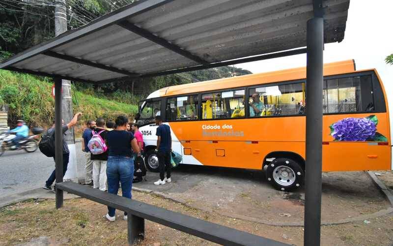 Aumento da demanda de passageiros em Petrópolis após reestruturação do transporte públ