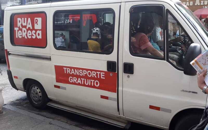 Bauernfashion na Rua Teresa: vans com transporte gratuito para o polo de moda