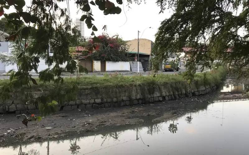 Falta de saneamento afeta 75% dos que ganham até um salário mínimo