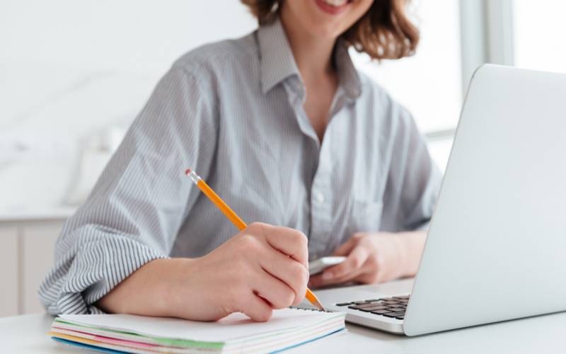 MTur oferece curso gratuito de capacitação em inglês básico a profissionais do setor