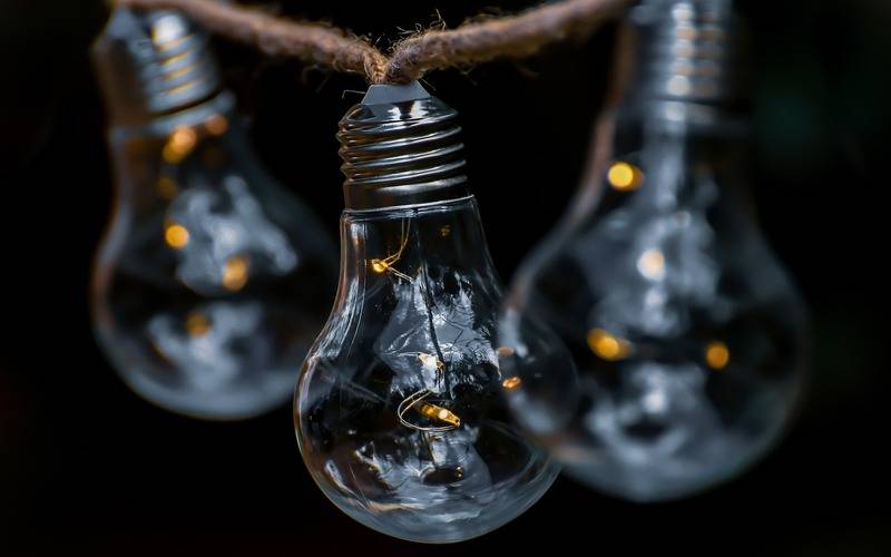Áreas de risco concentram 58% das perdas de energia da Enel Rio