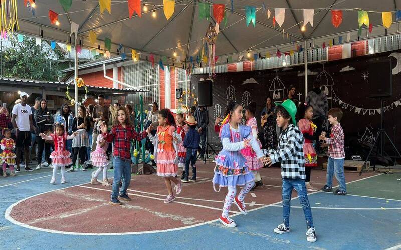 Colégio Santa Catarina realiza festa junina neste sábado