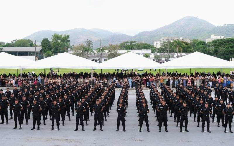 Governador Cláudio Castro dá as boas-vindas a 146 novos soldados da Polícia Militar