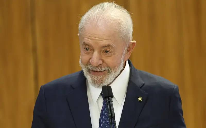 Lula diz que atentado a Trump empobrece a democracia