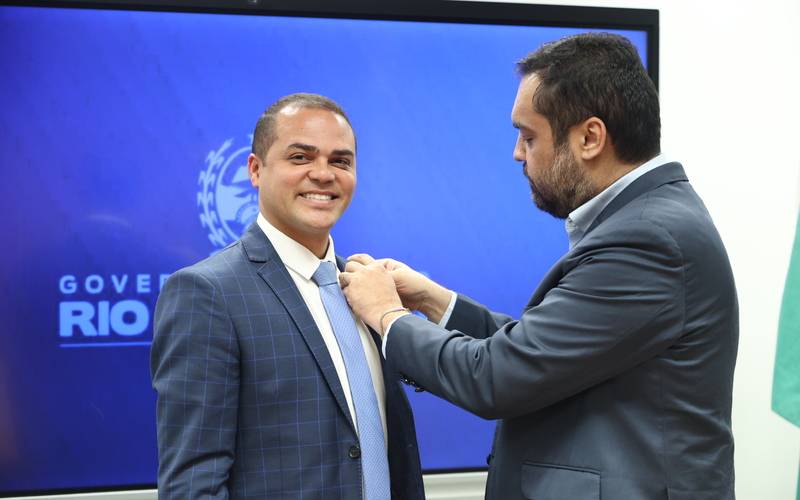 Governador Cláudio Castro dá posse ao novo secretário de Trabalho e Renda