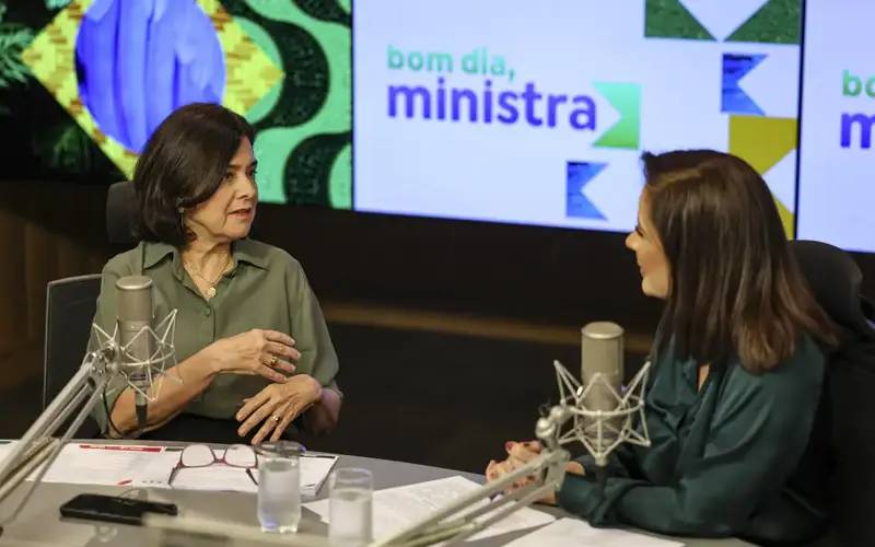 Ministra da Saúde comemora dados da imunização infantil