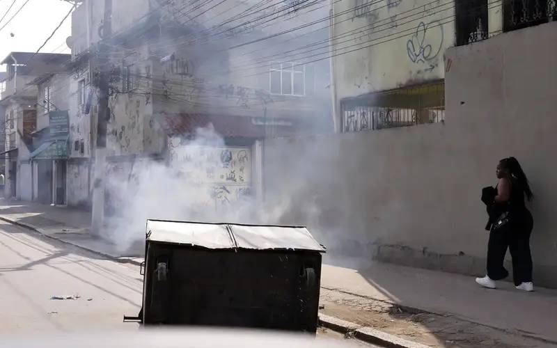 Demolição de imóveis na Cidade de Deus gera revolta e confrontos