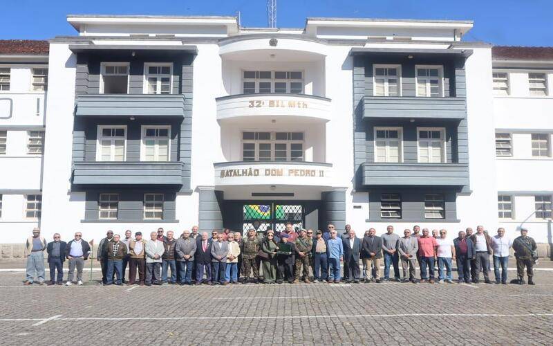  32º Batalhão realiza solenidade militar comemorativa ao Dia do Veterano do Exército