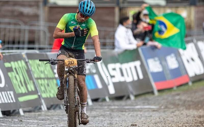 Atleta do time Henrique Avancini, Ulan Galinski disputa Olimpíada de Paris