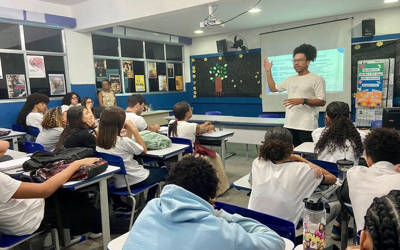 Educação conclui primeira fase da Migração de carga horária dos professores de 18 para