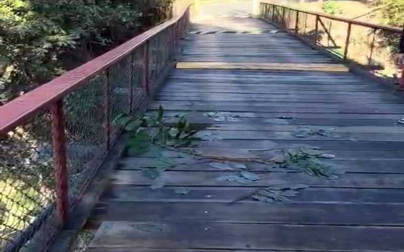 Ponte próxima ao Castelo de Itaipava preocupa moradores