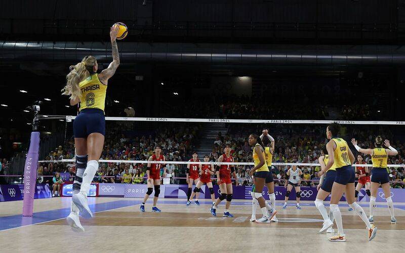 Brasil vence Japão por 3 a 0 no vôlei feminino