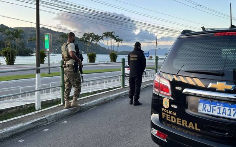 PF combate pesca ilegal e comercialização de camarão durante o período proibido de def