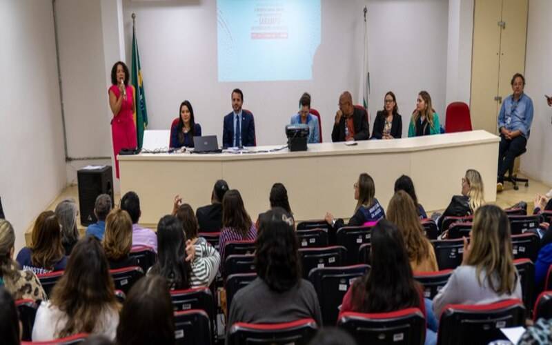 Profissionais são qualificados para resposta rápida e coordenada a caso suspeito de sa