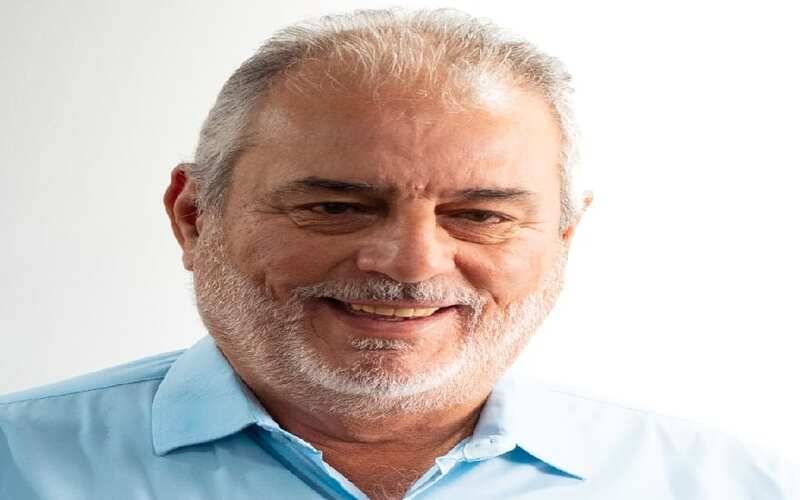 Legenda: Jorge Barenco: candidato percorre a cidade, em contato com bairros que não re