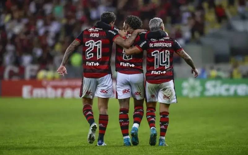 Flamengo joga pela sobrevivência no ano pela Libertadores nesta quinta