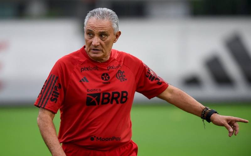 Tite, técnico do Flamengo, passa mal por causa da altitude e é levado para hospital 