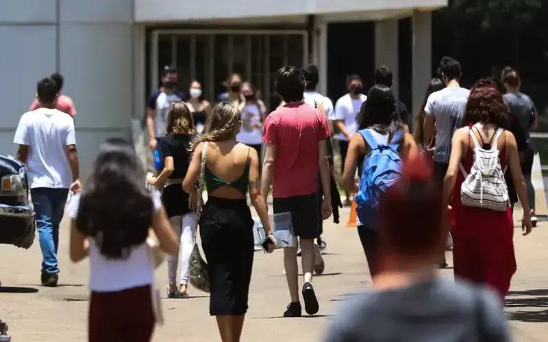 Fies: inscrições para vagas do segundo semestre terminam nesta terça