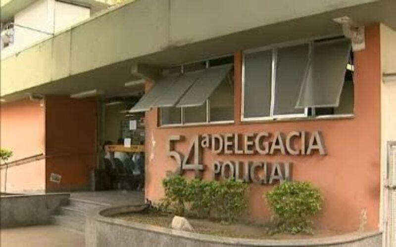 Polícia Civil prende mãe acusada de torturar o filho na Baixada Fluminense