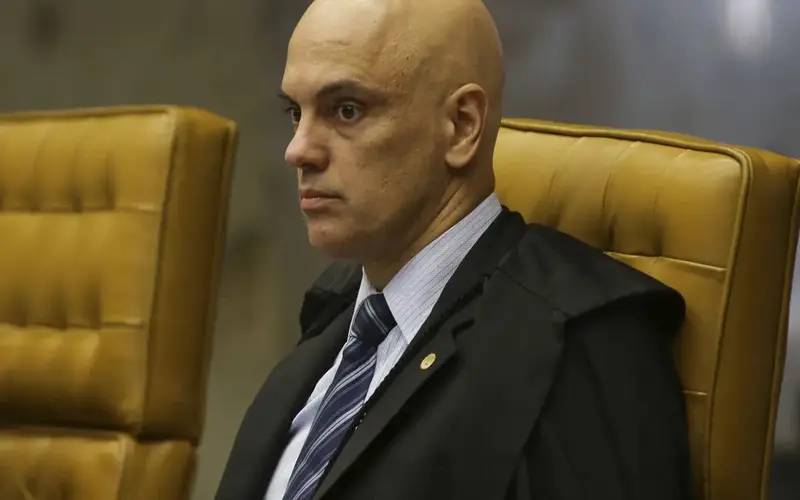 Moraes nega devolução de celular apreendido com ex-assessor do TSE