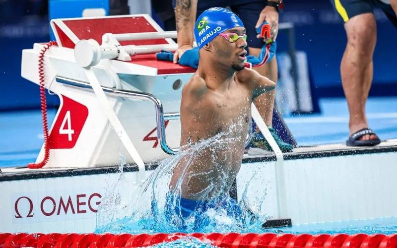 Gabriel Araújo conquista primeira medalha de ouro para o Brasil nas Paralimpíadas de P