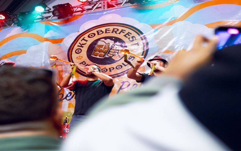 Oktoberfest Petrópolis 2024: Chope a Metro e outras competições agitam os fins de sema