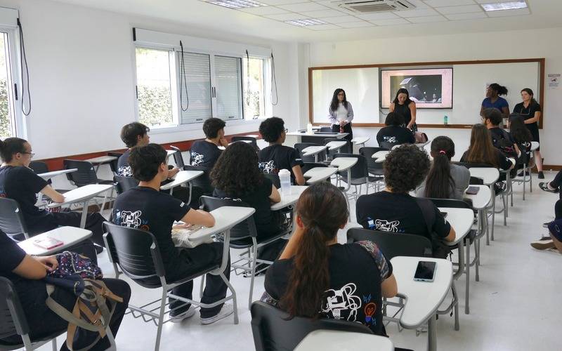 UNIFASE das Profissões: alunos do Ensino Médio têm experiência imersiva na vida acadêm