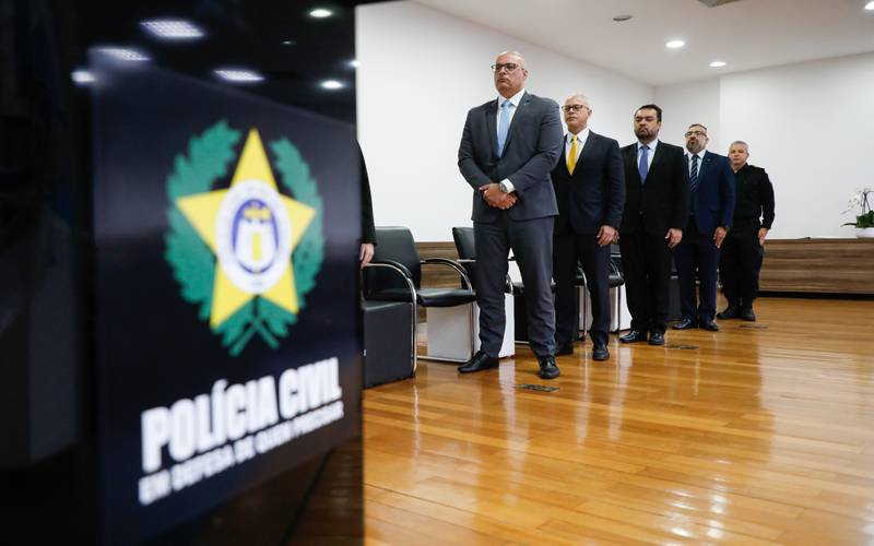 Cláudio Castro empossa novo secretário de Polícia Civil e destaca reforço nas política