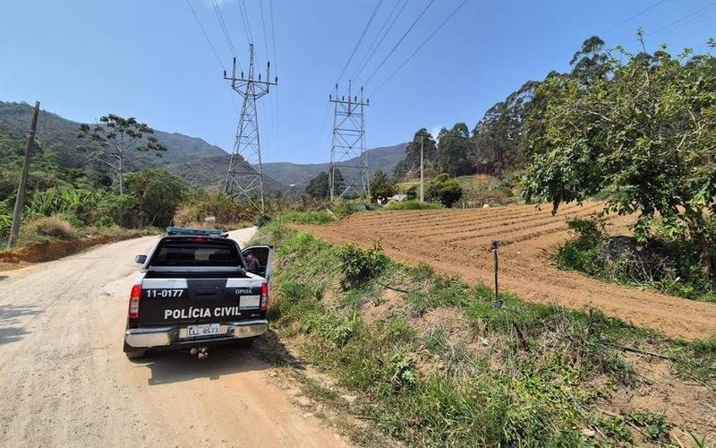 Adolescente confessa que provocou incêndio que devastou Pedro do Rio e Secretário