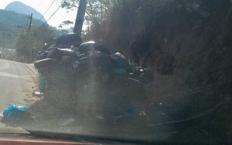 Lixeiras lotadas no Boa Esperança revoltam moradores do Vale do Cuiabá