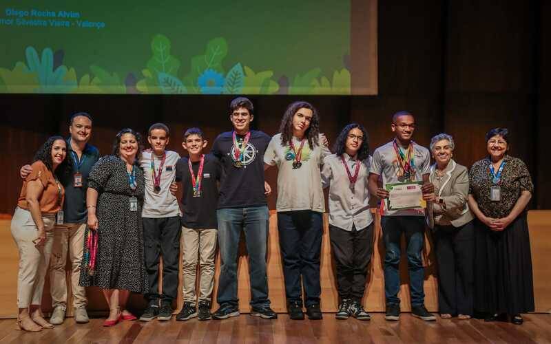 Mais de 100 alunos da rede estadual são premiados na OBMEP