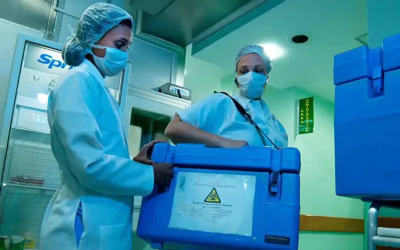 Transplante com HIV: ex-secretário é parente de sócios de laboratório