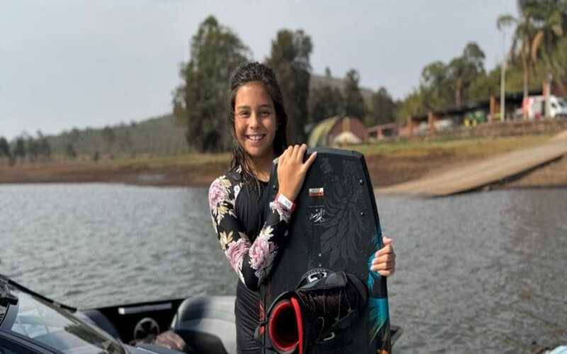 Petropolitana Sophie Loures é vice-campeã mirim do Campeonato Mineiro de Wakeboard 