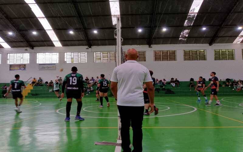 Primeira fase do Campeonato Municipal de Vôlei Masculino é encerrada e semifinalistas 