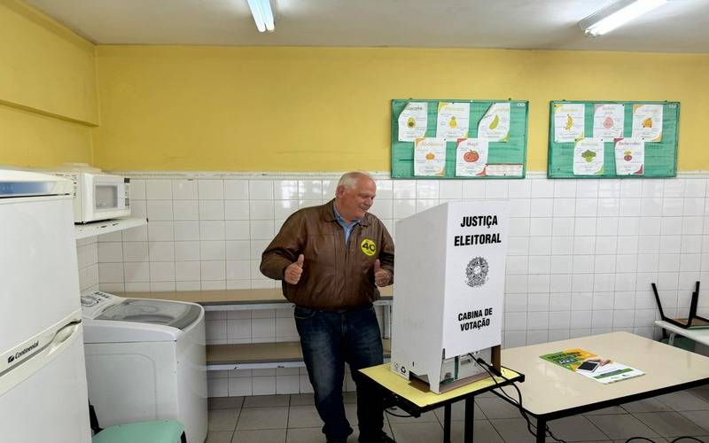 Rubens Bomtempo vota no Valparaíso 