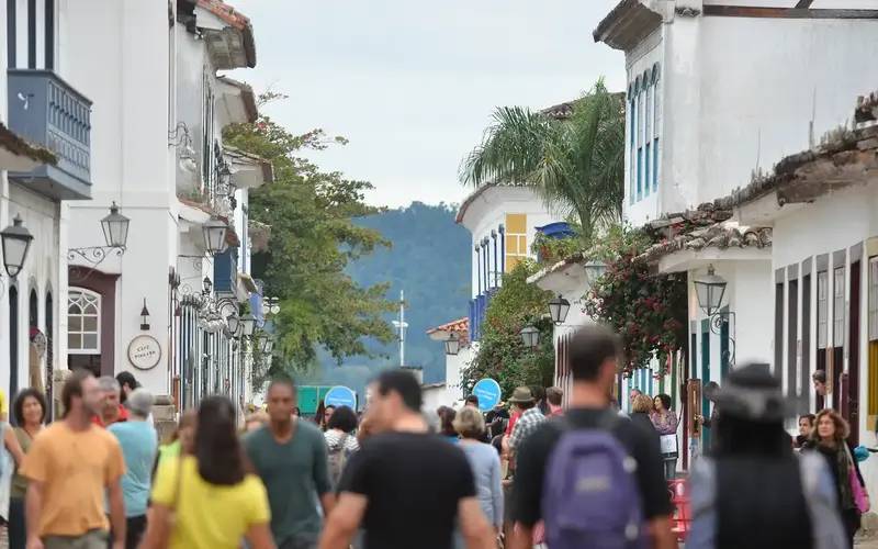 Festa Literária Internacional movimenta Paraty a partir desta quarta