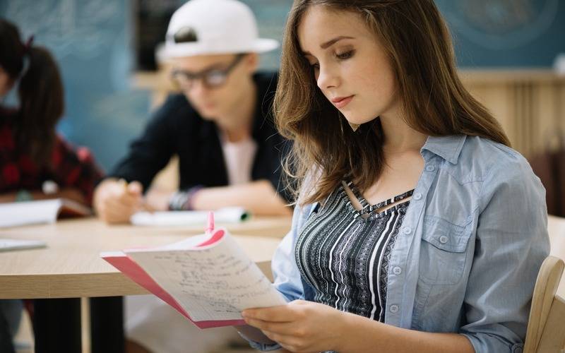 Enem Portugal: nota do exame abre portas para estudar em universidades no exterior 